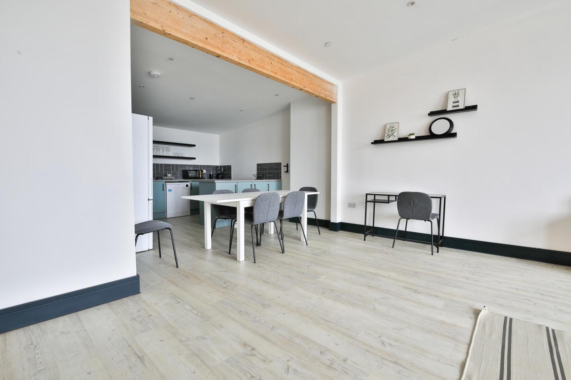 The Kingsway- 2 Bedroom Central Swansea Apartments By Stayright Ngoại thất bức ảnh