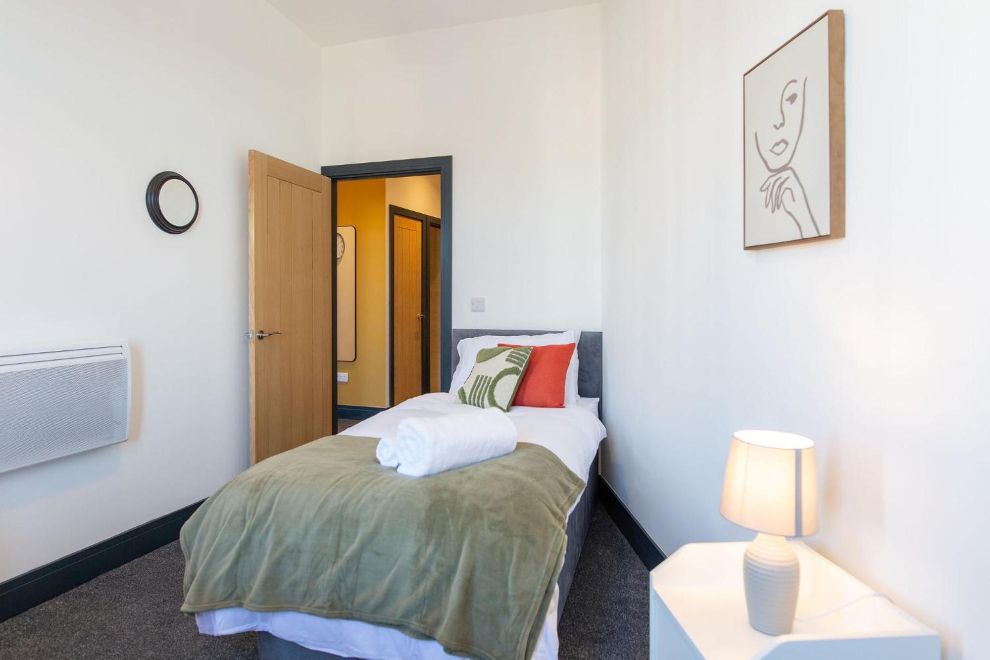 The Kingsway- 2 Bedroom Central Swansea Apartments By Stayright Ngoại thất bức ảnh